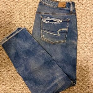 American Eagle Distressed Jeans Tomgirl